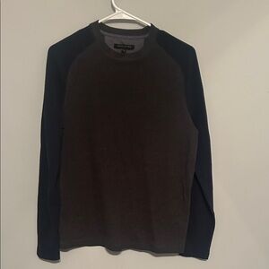 Banana Republic Men's Dark Brown and Black Long Sleeve Tee